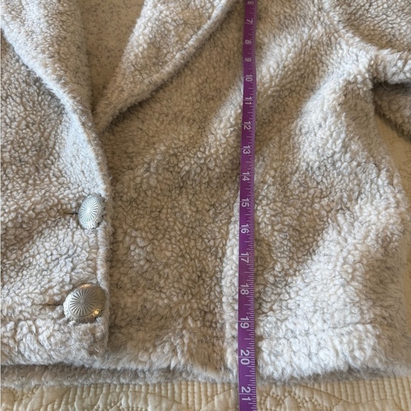 Cozy Cream Sherpa Jacket with Silver Buttons - Cropped, Cute & Comfy! Women's XL - Picture 2 of 8
